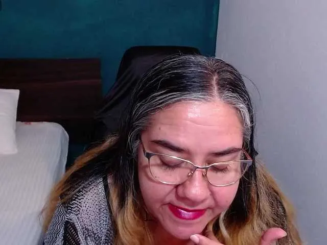 Live sex webcam photo for scarlett-dubois #291889502