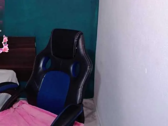 Live sex webcam photo for scarlett-dubois #291936539