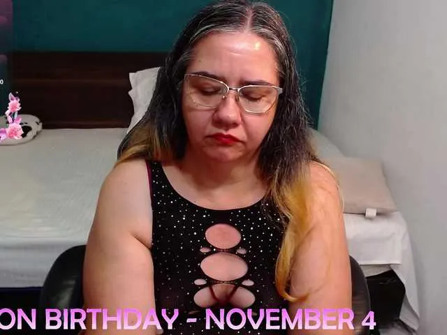 Live sex webcam photo for scarlett-dubois #292203524