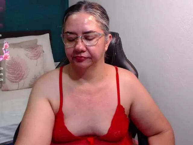 Live sex webcam photo for scarlett-dubois #292244841