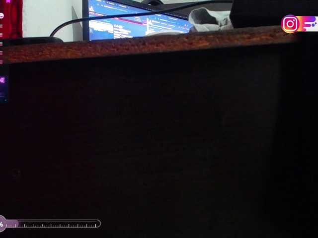 Live sex webcam photo for scarlett-johansson19 #290154260