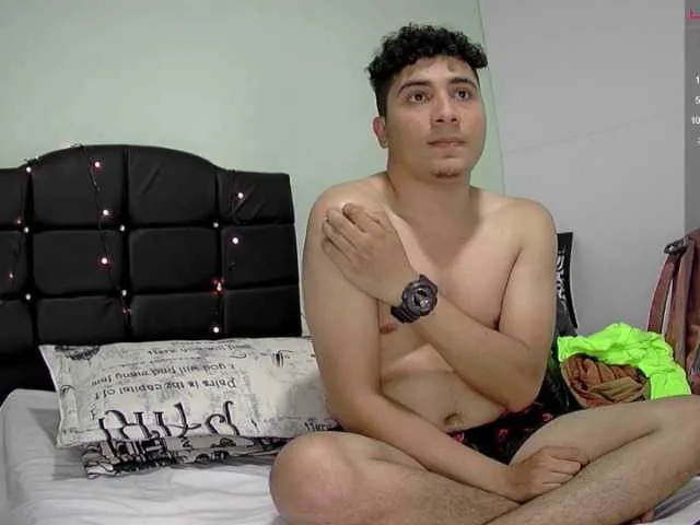 Live sex webcam photo for scarlett-rs #271959891