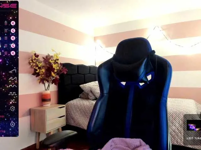 Live sex webcam photo for scarlett-taylor #275910043
