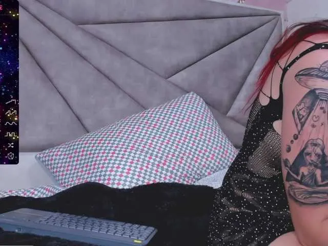 Live sex webcam photo for scarlett-taylor #276110495