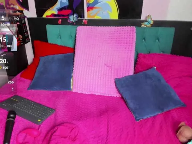 Live sex webcam photo for scarlett40 #292361336