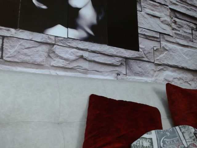 Live sex webcam photo for scarlettxxx1 #271983177