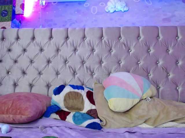 Live sex webcam photo for scarlettxxx1 #272326755