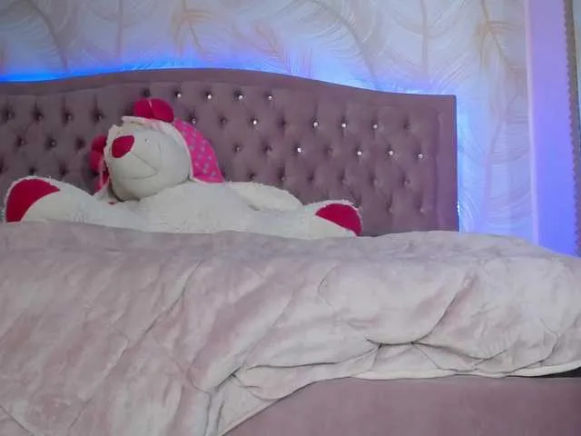 Live sex webcam photo for scarlettxxx1 #274261348