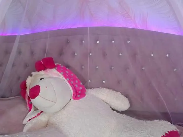 Live sex webcam photo for scarlettxxx1 #274568090