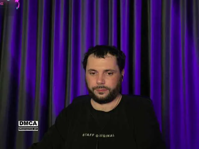 Live sex webcam photo for secretking #291762213
