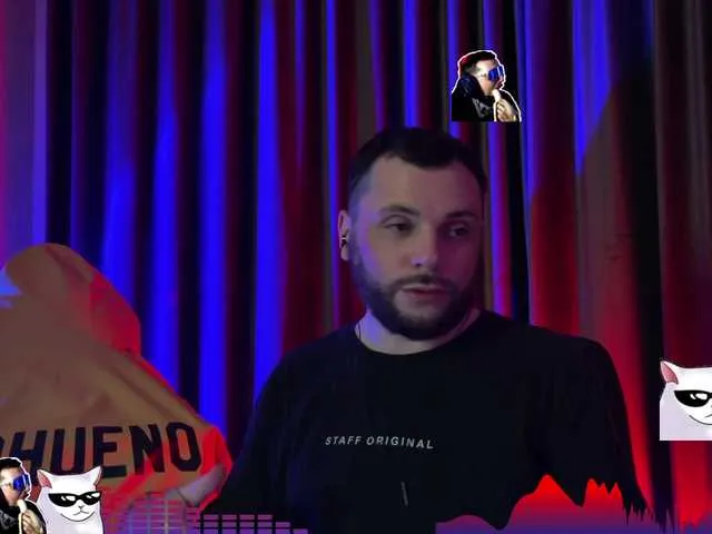 Live sex webcam photo for secretking #292099173