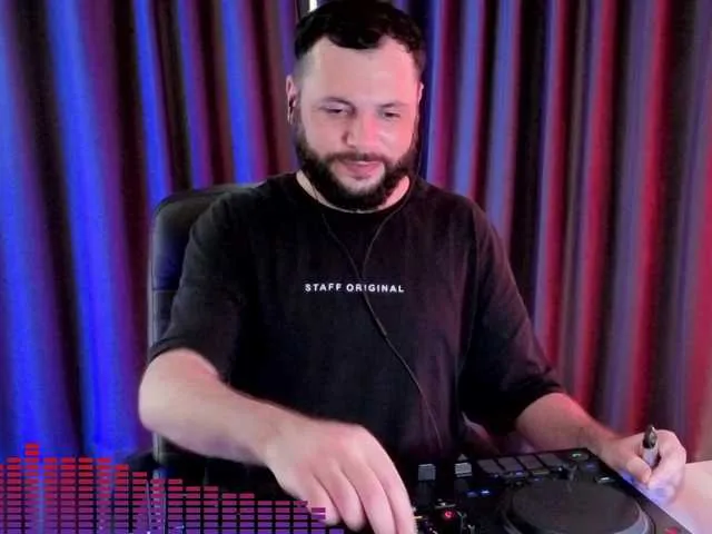 Live sex webcam photo for secretking #292367510