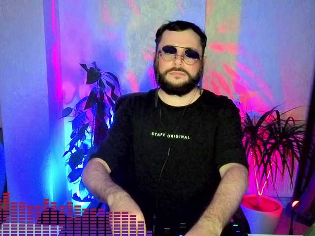 Live sex webcam photo for secretking #292391683