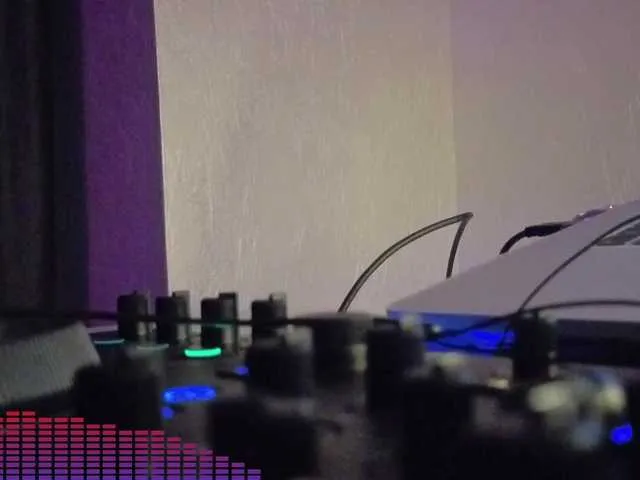 Live sex webcam photo for secretking #292410354