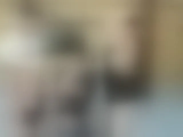 Live sex webcam photo for secretroomies-1 #293400995
