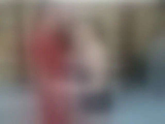 Live sex webcam photo for secretroomies-1 #293596225