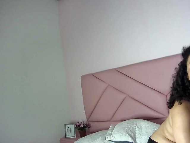 Live sex webcam photo for sedeya-taylor #272153938