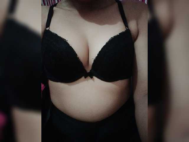 Live sex webcam photo for seductive-cum #275670808