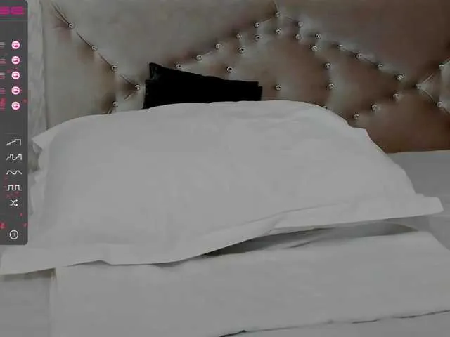 Live sex webcam photo for seductyvee #272263428
