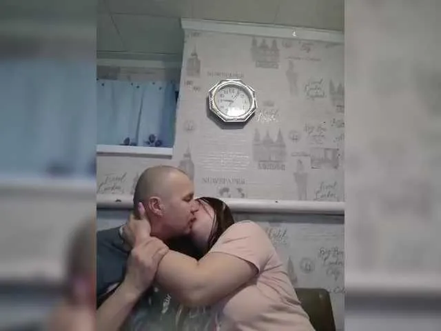 Live sex webcam photo for seksiparaa #293240991