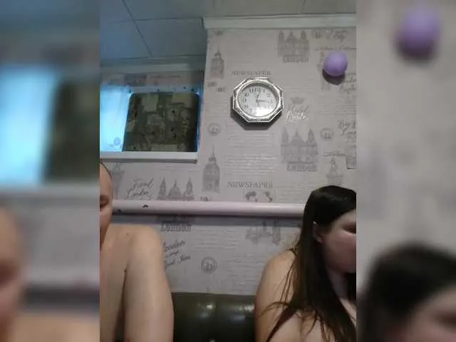 Live sex webcam photo for seksiparaa #293428396