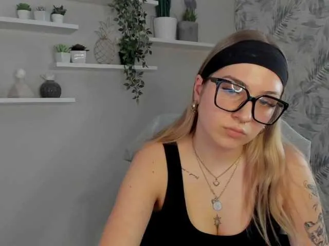 Live sex webcam photo for selenaxLOVE #290743519