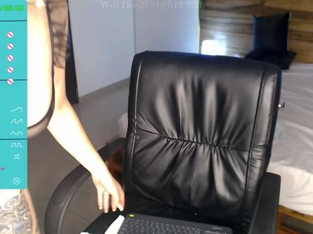 Live sex webcam photo for seleneswt #271745109