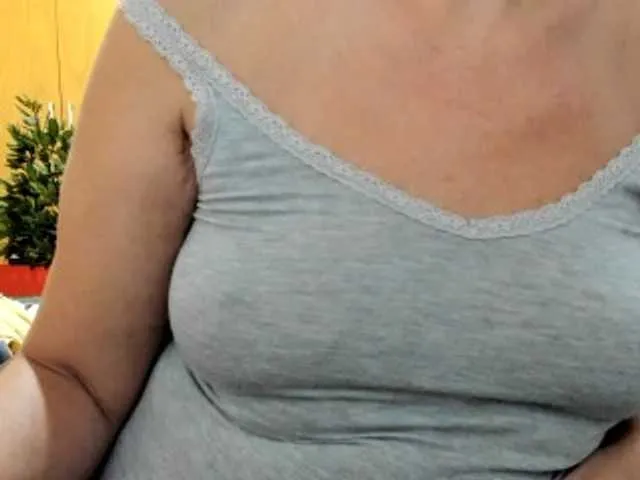 Live sex webcam photo for sensugirl #292601210