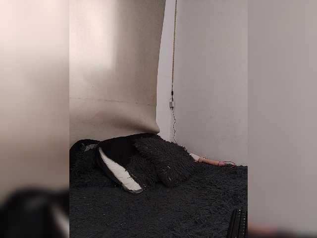 Live sex webcam photo for serenna-love #288078350