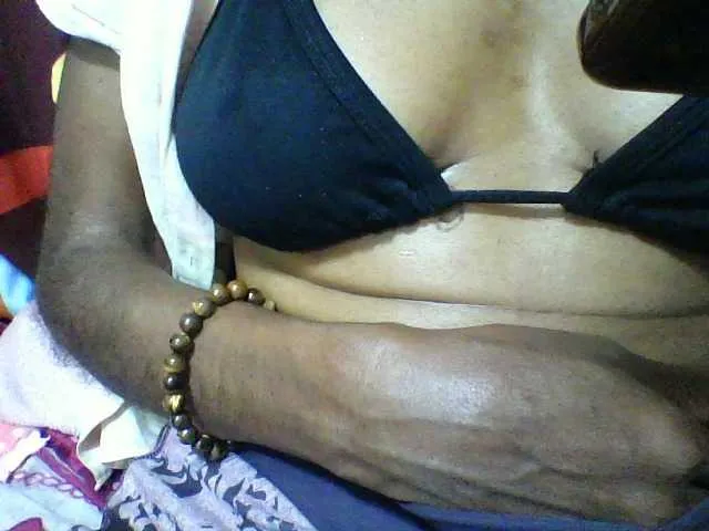 Live sex webcam photo for seths #294001911