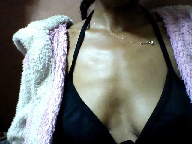 Live sex webcam photo for seths #294099345