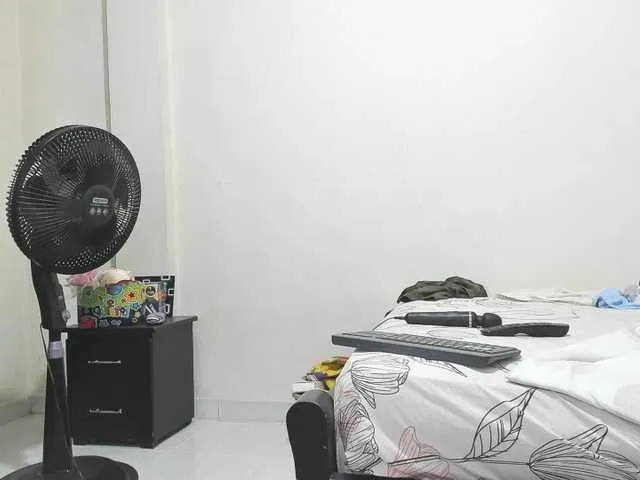 Live sex webcam photo for sexadiction-1 #291292237