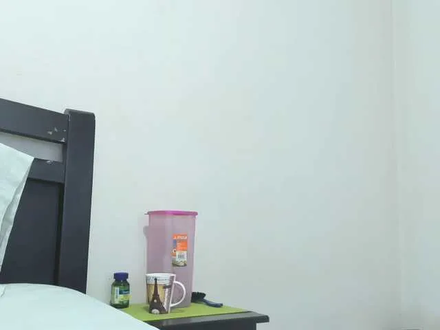 Live sex webcam photo for sexadiction-1 #292356260