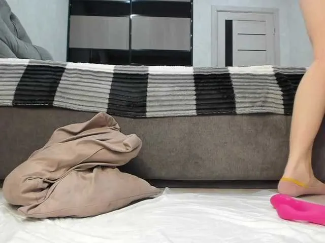 Live sex webcam photo for sexkisa777 #272121812