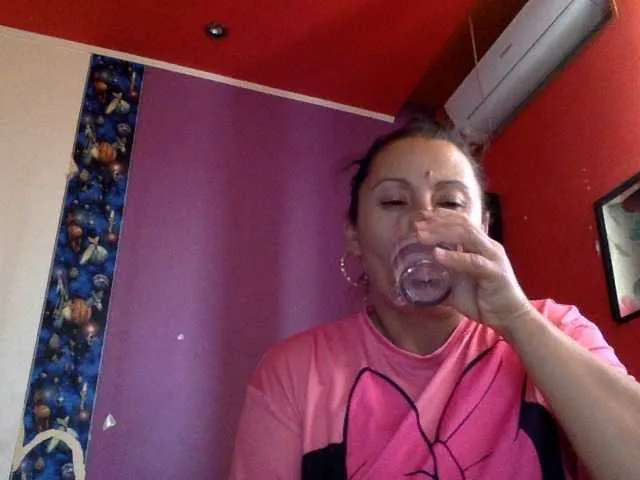 Live sex webcam photo for sexmari39 #275439273