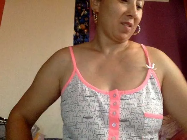 Live sex webcam photo for sexmari39 #275515827