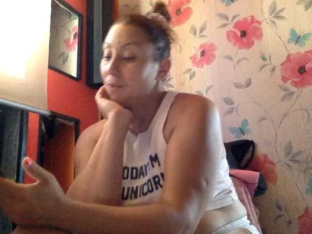 Live sex webcam photo for sexmari39 #275958043