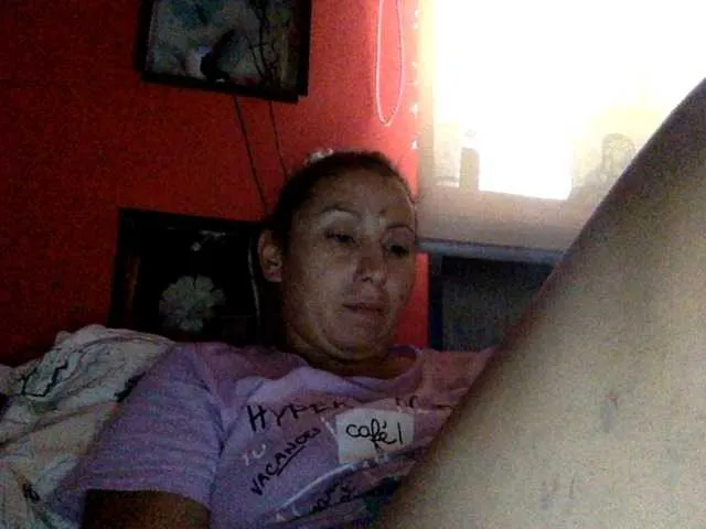 Live sex webcam photo for sexmari39 #275975923