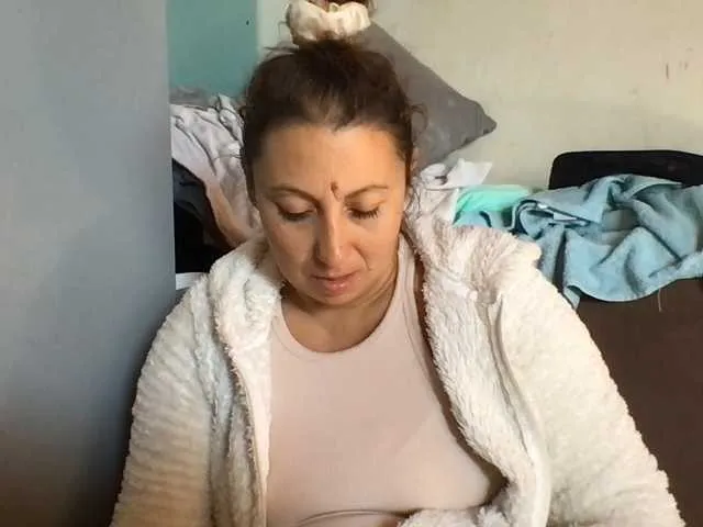 Live sex webcam photo for sexmari39 #292040640