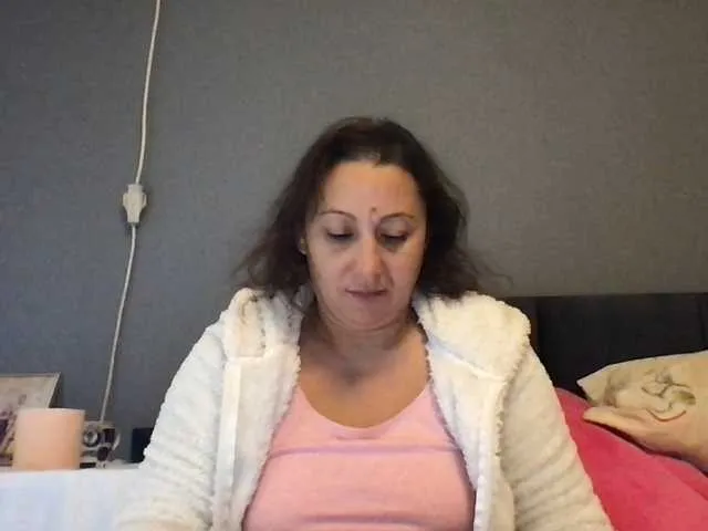 Live sex webcam photo for sexmari39 #292082885