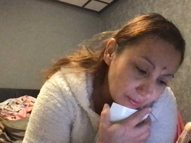 Live sex webcam photo for sexmari39 #292160283