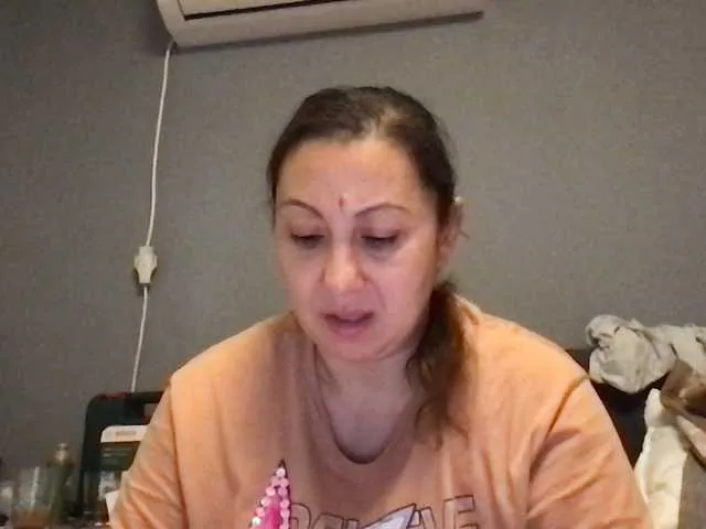 Live sex webcam photo for sexmari39 #292345665