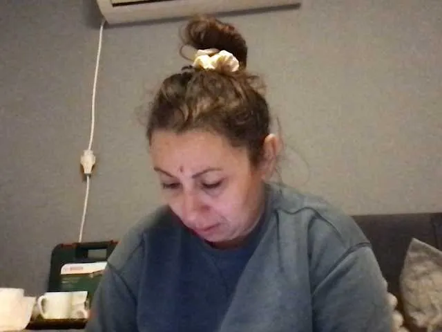 Live sex webcam photo for sexmari39 #292359924