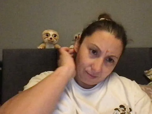 Live sex webcam photo for sexmari39 #292370216