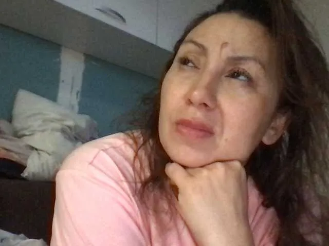 Live sex webcam photo for sexmari39 #292445553