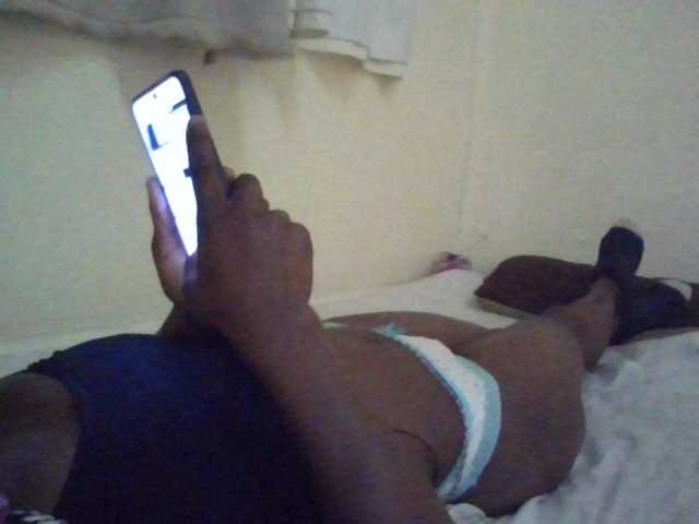 Live sex webcam photo for sexxietatiana #294095539