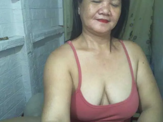 Live sex webcam photo for sexxyicee69 #271709762