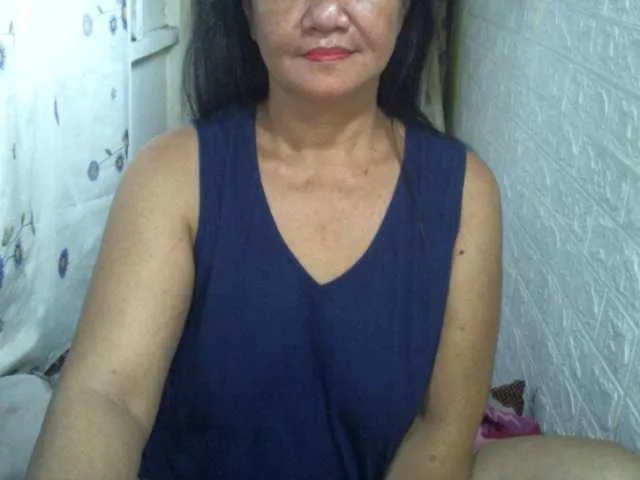 Live sex webcam photo for sexxyicee69 #274171044