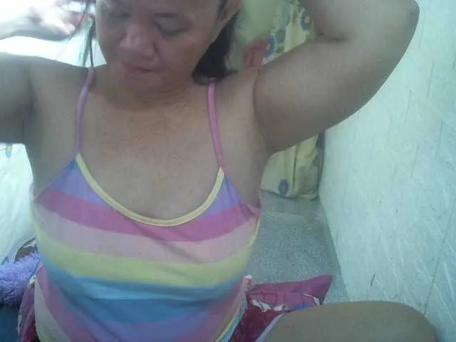 Live sex webcam photo for sexxyicee69 #274192533