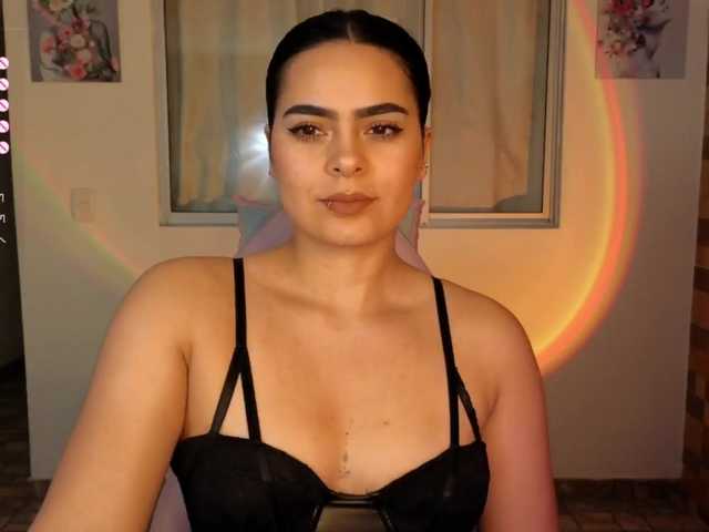 Live sex webcam photo for sexxyladyy #277906575